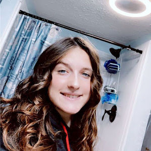 Meet your Posher, Leah